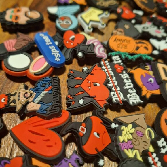 Shoe Charms Lot Black Lives Matter Halloween‎ Horror Hearts Devil Pumpkin Rubber - Picture 4 of 4